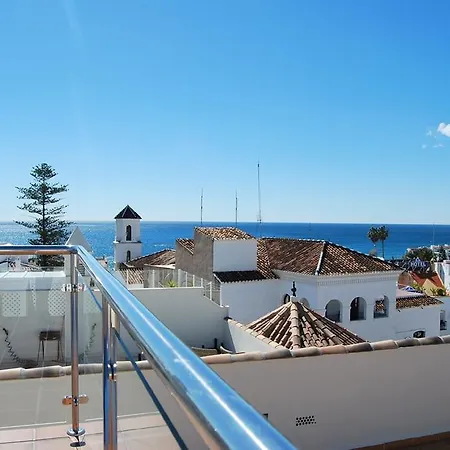 Plaza Apartment *